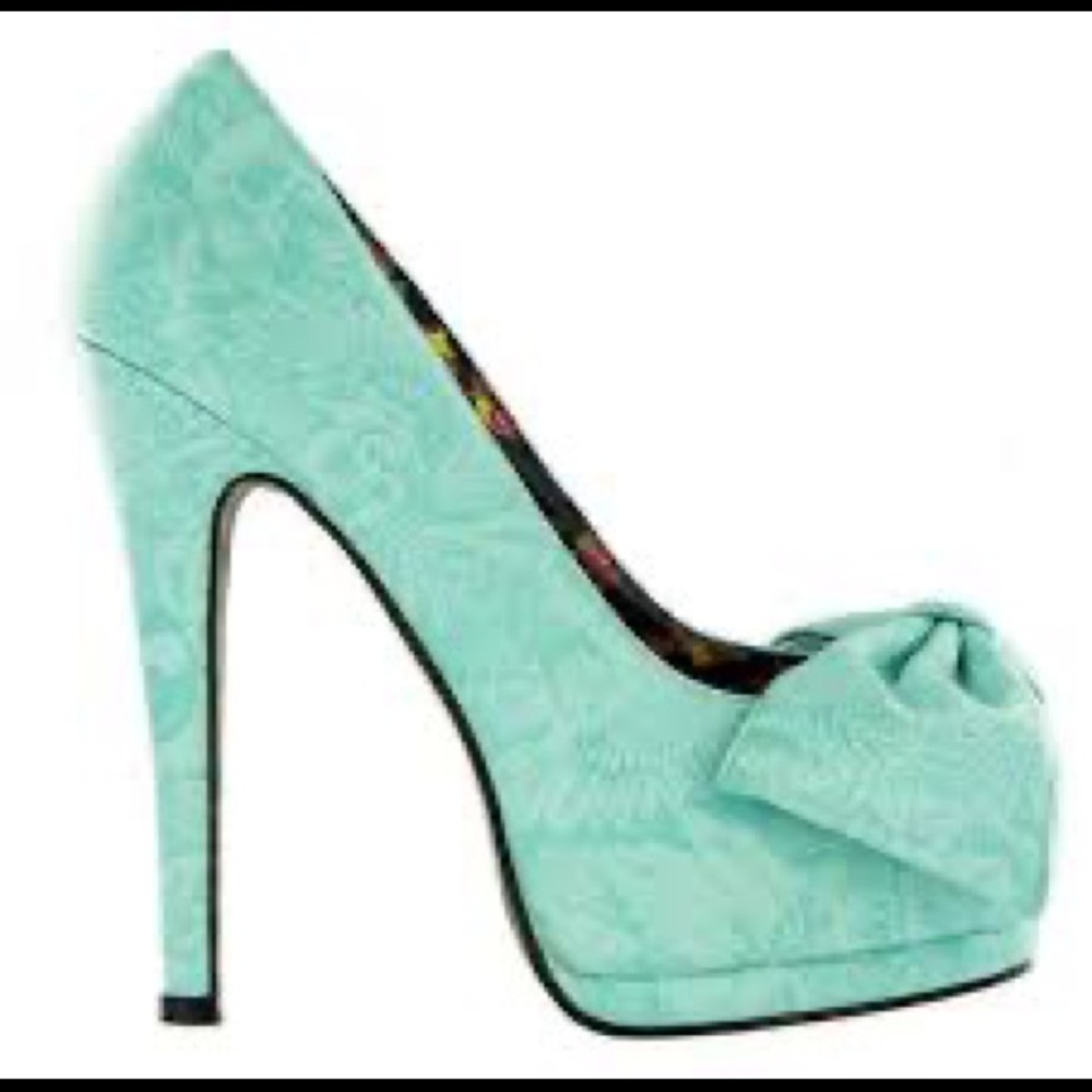 Iron Fist Bunny Bunch heels💙🐇